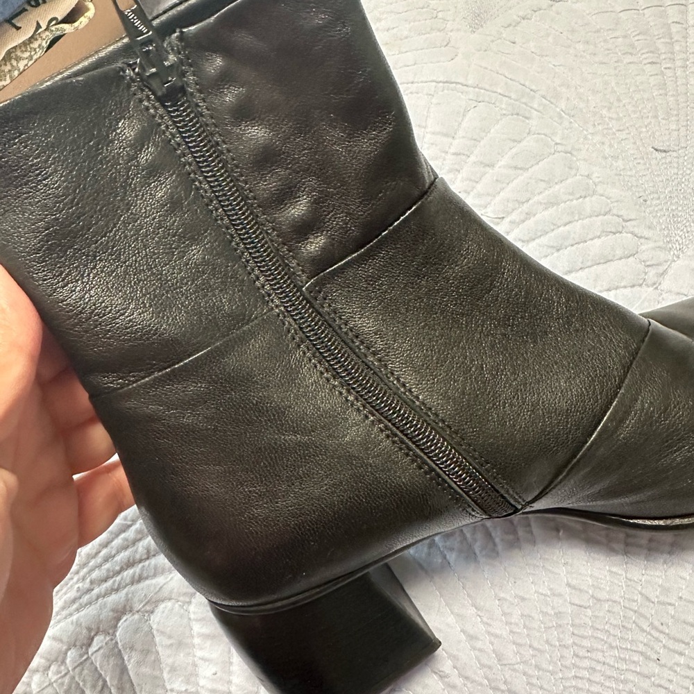Napoleoni Black Leather Heeled Boots - Picture 3 of 8